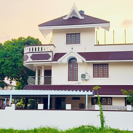 Mangosteen Villa Kochi Buitenkant foto